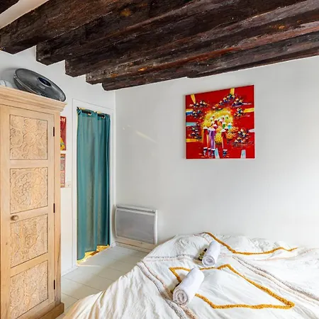 Appartamento Guestready - Exposed Beams Flat Near Le Marais *