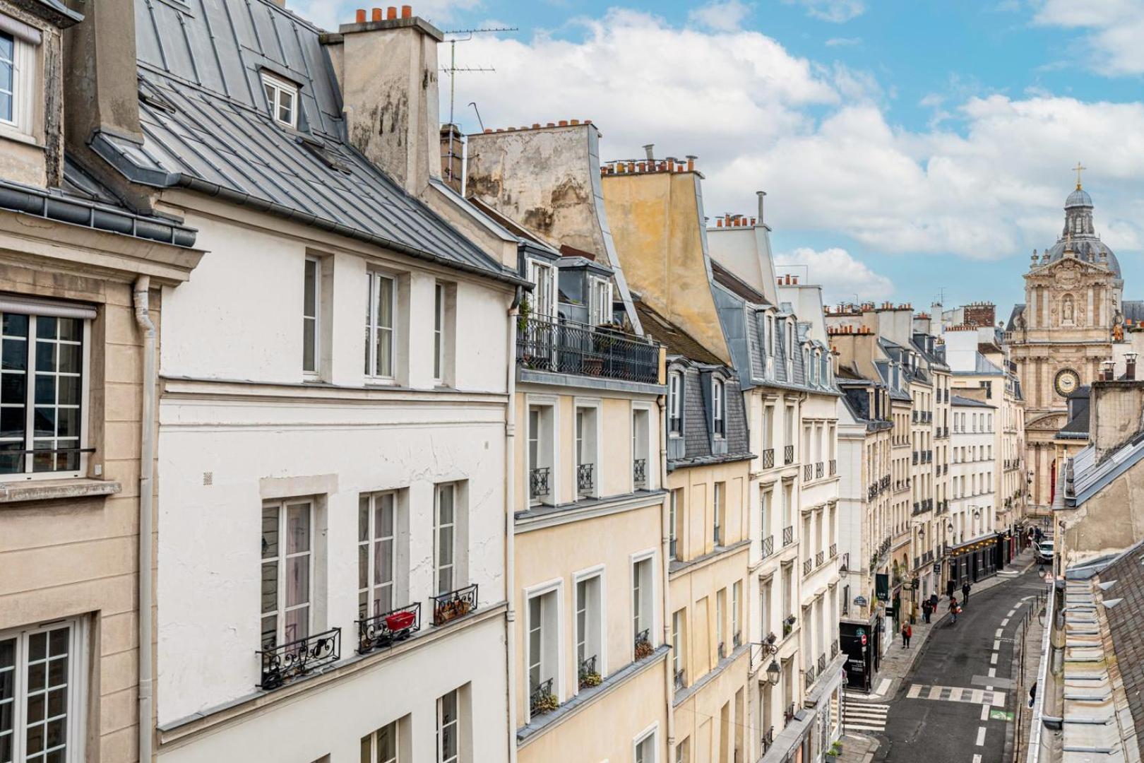 Guestready - Exposed Beams Flat Near Le Marais * Parigi
